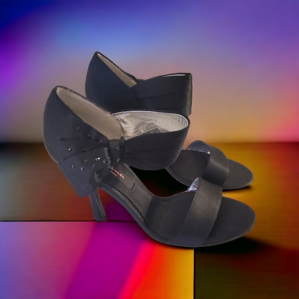 👠 Nina Tuxedo Heels.